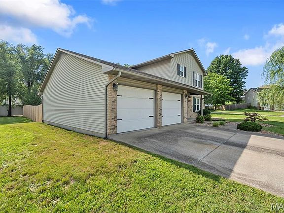 3rd image of 1003 Camino Ct