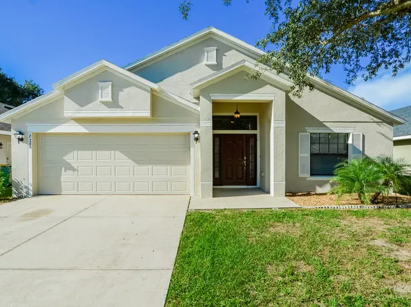 2296 Bracknell Forest Trl, Tavares, FL 32778