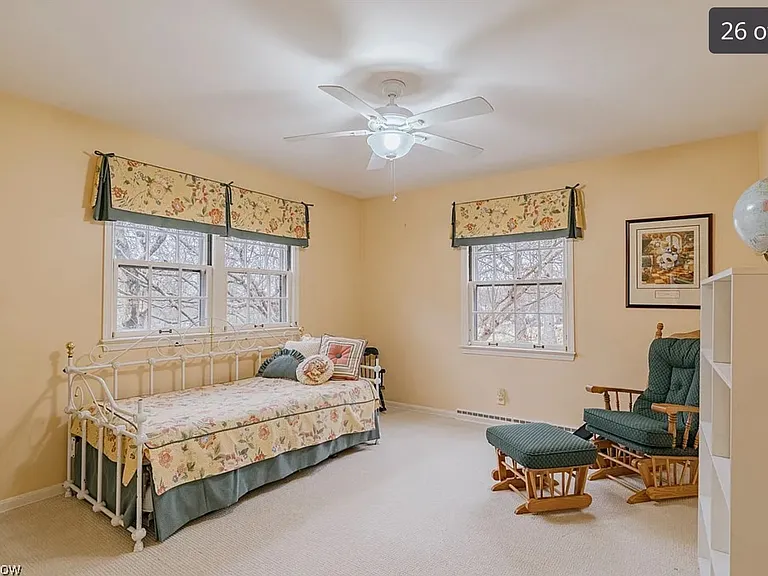 305 Hampshire Rd — Photo 36