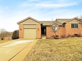 620 Bristol Dr, Chelsea, MI 48118