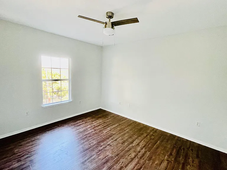 5301 Delores Ave — Photo 5