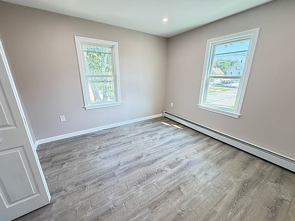 3rd image of 1 James St #2