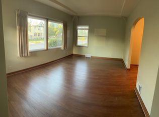 813 Madison St #B, Manitowoc, WI 54220