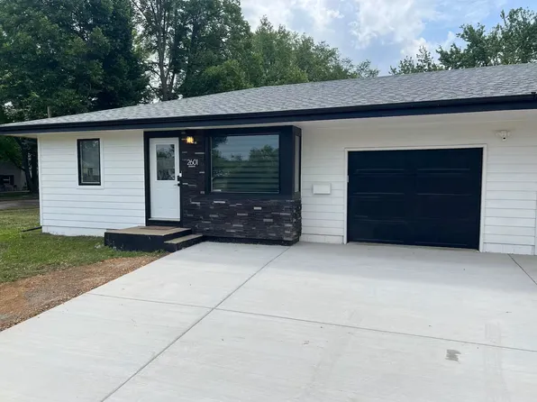 2601 W 13th St #1, Sioux Falls, SD 57104