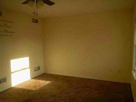 Additional Living Room