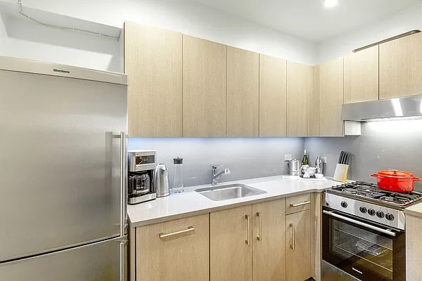 Rented by Stonehenge NYC LLC | media 3