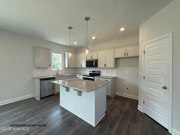 3rd image of 550 Springtooth Drive