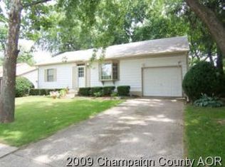806 Oakcrest Dr, Champaign, IL 61821