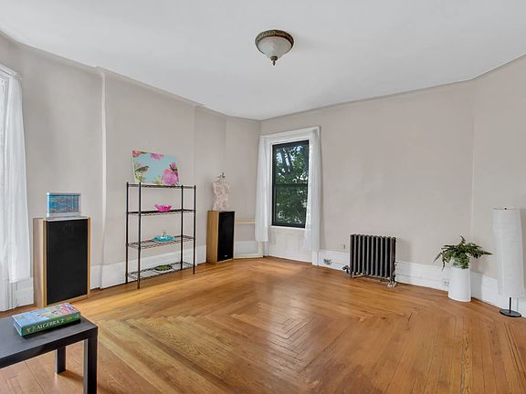 5th image of 94 Hamilton Pl APT 4A