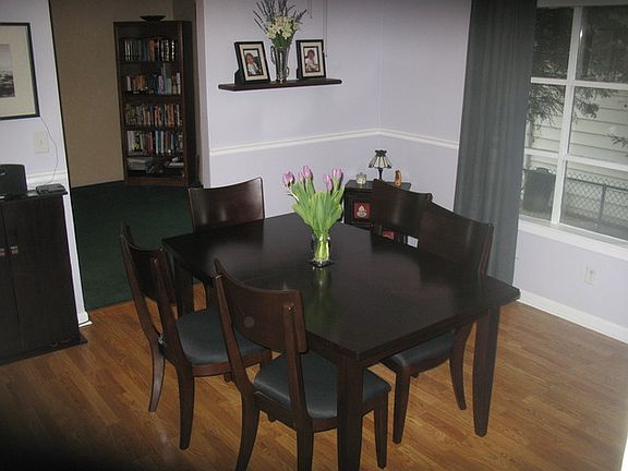 4th image of 1223 N Dearborn St