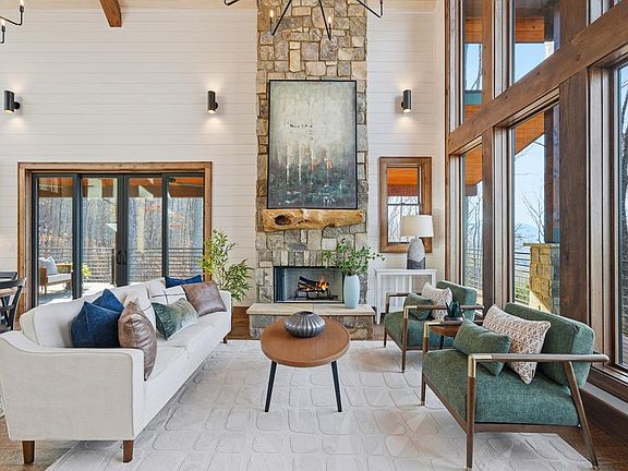 2nd image of 4474 Twiggs Rd