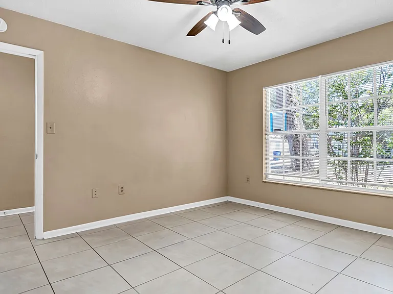 2610 E Lake Ave — Photo 15