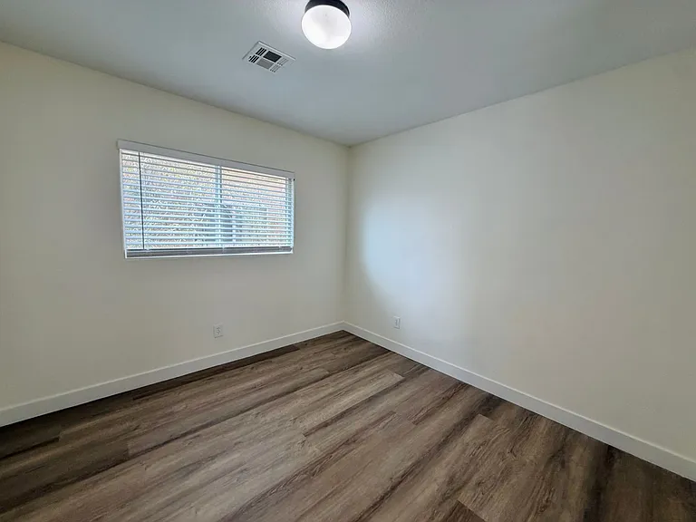 8688 Mesquite Hills St — Photo 25