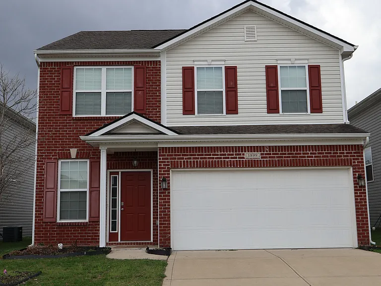 1899 Lakecrest Dr — Photo 4