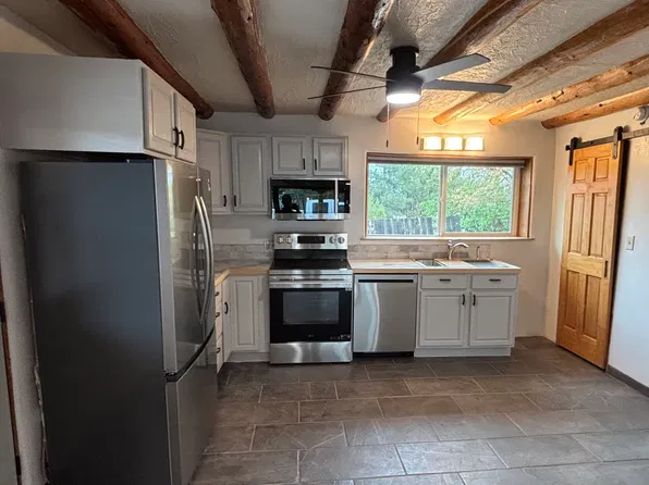 63A Maestas Rd #63, Ranchos De Taos, NM 87557