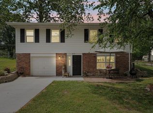 613 Auber Dr, Ballwin, MO