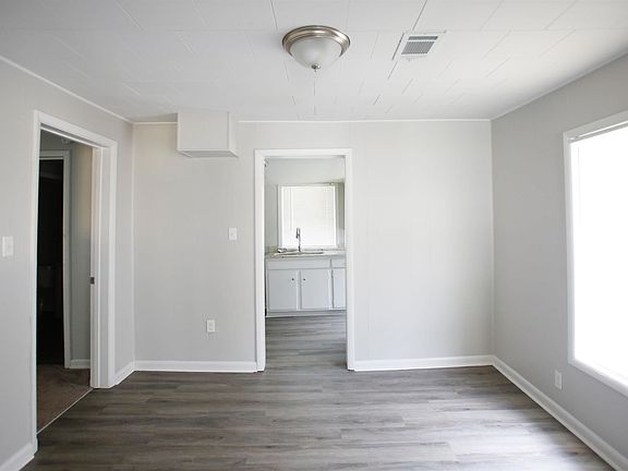 3rd image of 4903 W 28th St