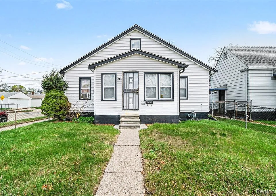 20118 Moenart St