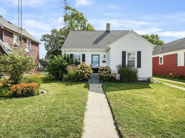 7707 14th AVENUE, Kenosha, WI 53143