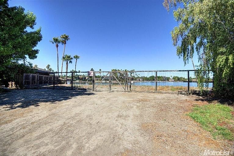 1st image of 29 Sail Ct