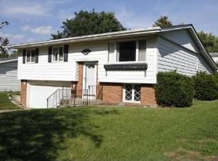 1014 S 10th Ave, St Charles, IL