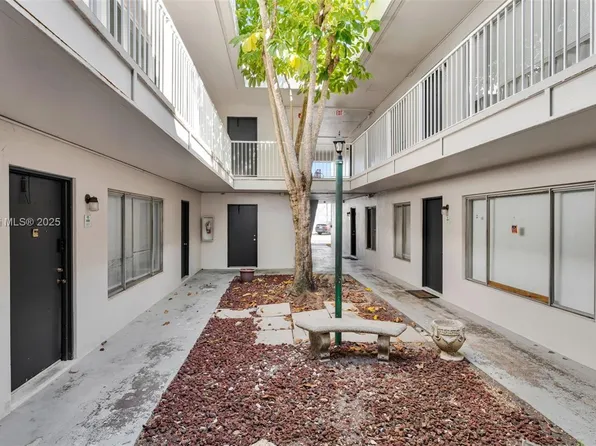 1830 Maravilla Ave APT 105, Fort Myers, FL 33901