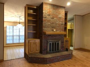1163 E Ash St, Fayetteville, AR 72703