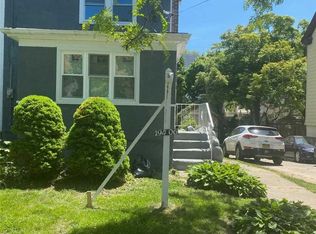 19406 109th Ave, Saint Albans, NY 11412