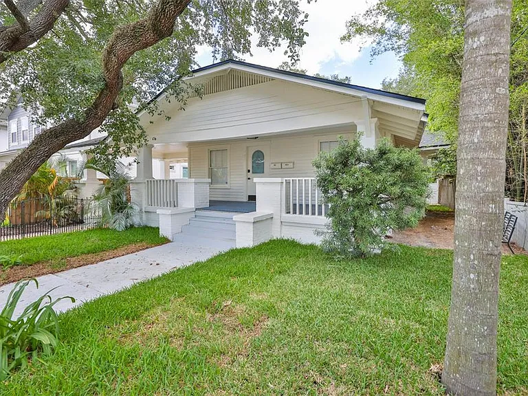 902 W Columbus Dr — Photo 8