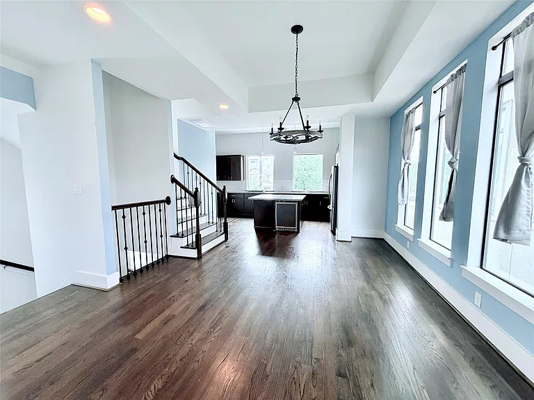 2913 Leeland St — Photo 6
