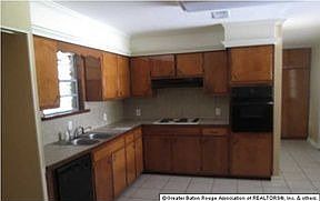 3rd image of 12789 Wedgewood Dr
