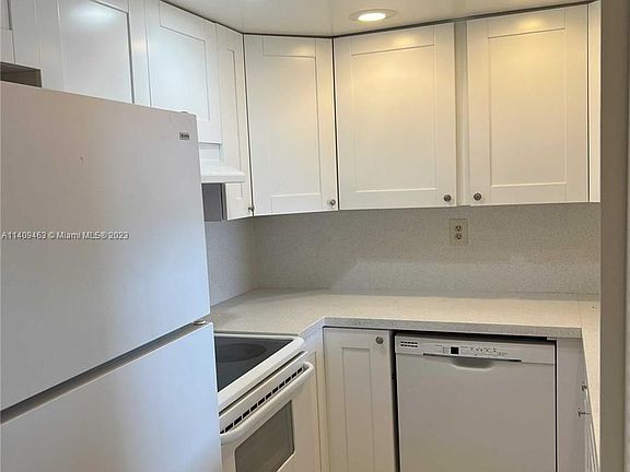 4th image of 9688 Fontainebleau Blvd APT 307