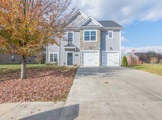 105 Cathedral Dr, Johnson City, TN 37601
