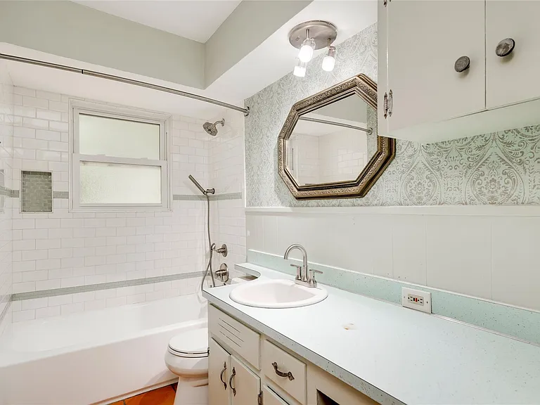 1707 Overhill Dr — Photo 11