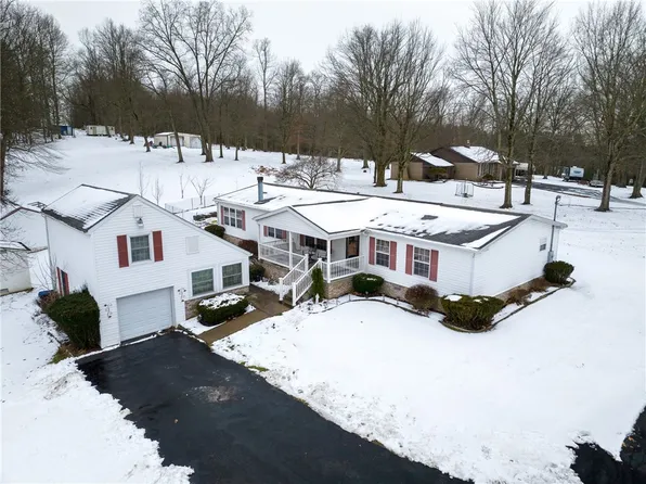 2010 Bushy Run Rd, Jeannette, PA 15644