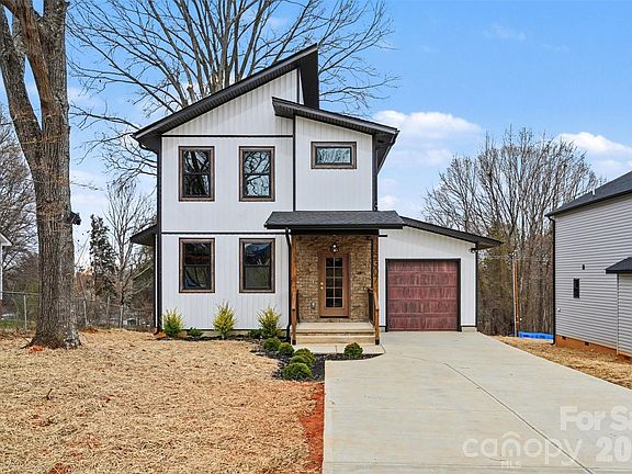 2nd image of 5307 Grand Canyon Rd NW