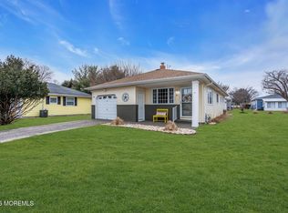 16 San Juan Court, Toms River, NJ 08757