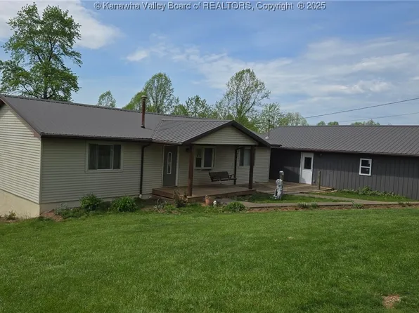 1231 Watts Chapel Rd, Kenna, WV 25248