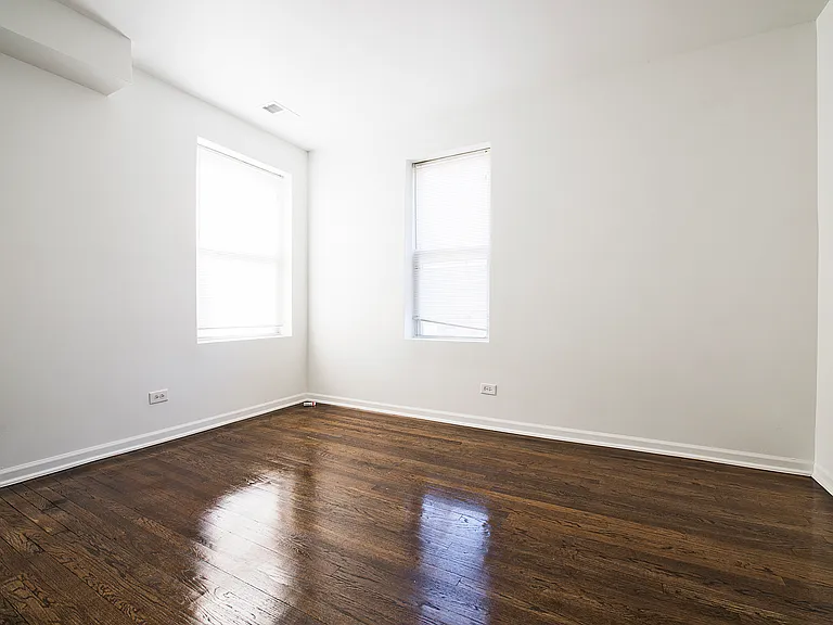 6715 S Dorchester — Photo 11