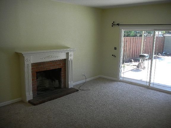 FamilyRoom1