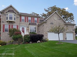 610 Birch Ln, Fox River Grove, IL 60021
