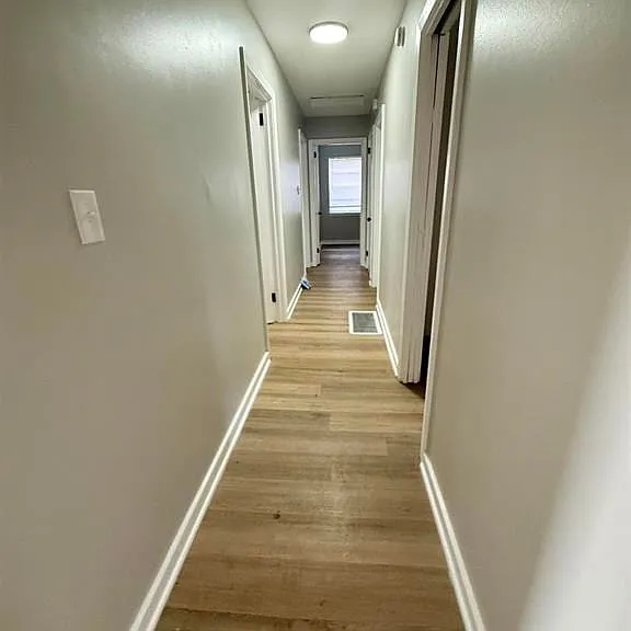 800 Fairfax Dr — Photo 8
