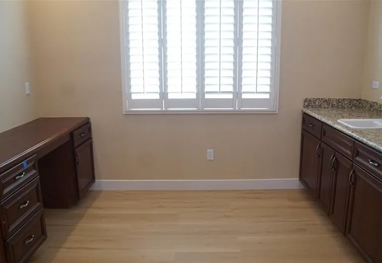2407 Granada Bluff Ct — Photo 19