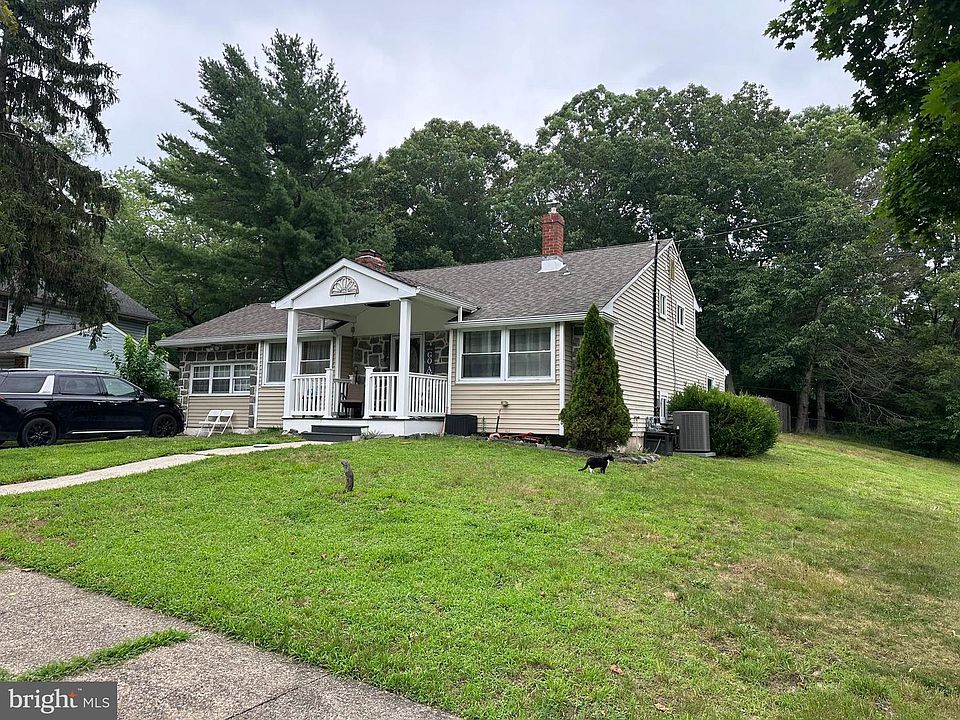 1st image of 2411 N Cuthbert Dr