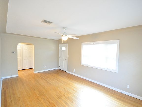 5th image of 2404 Oakdale St S