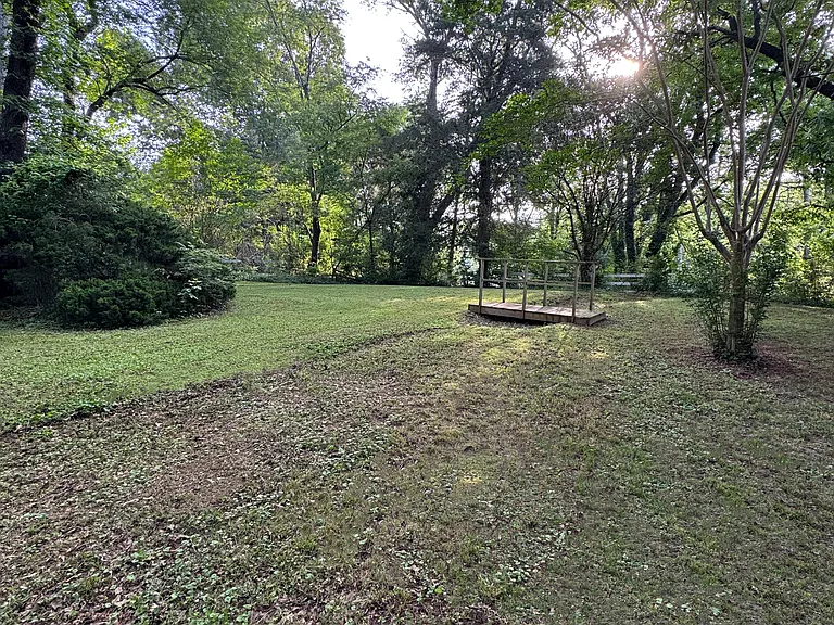 214 Randolph Ct — Photo 21