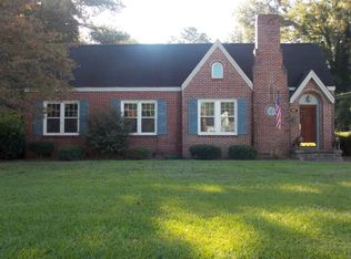 407 S Main St, Bishopville, SC 29010