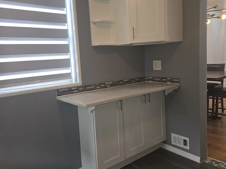 3146 Mercer St — Photo 10