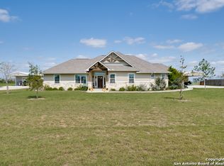 188 Gentle Breeze, Floresville, TX 78114