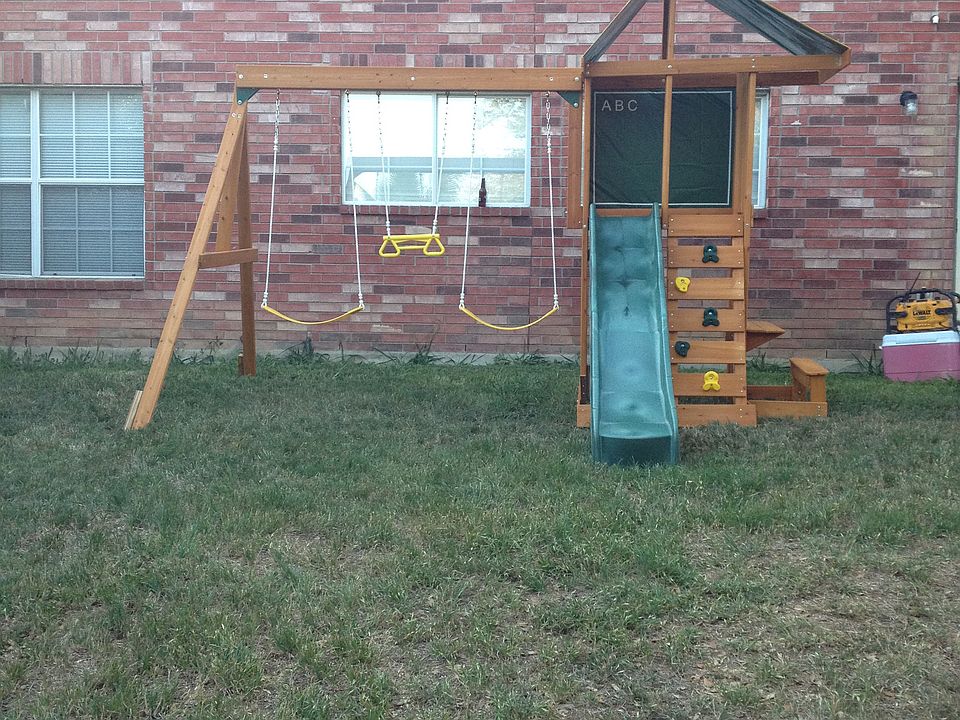 1st image of 15918 Colton Wl